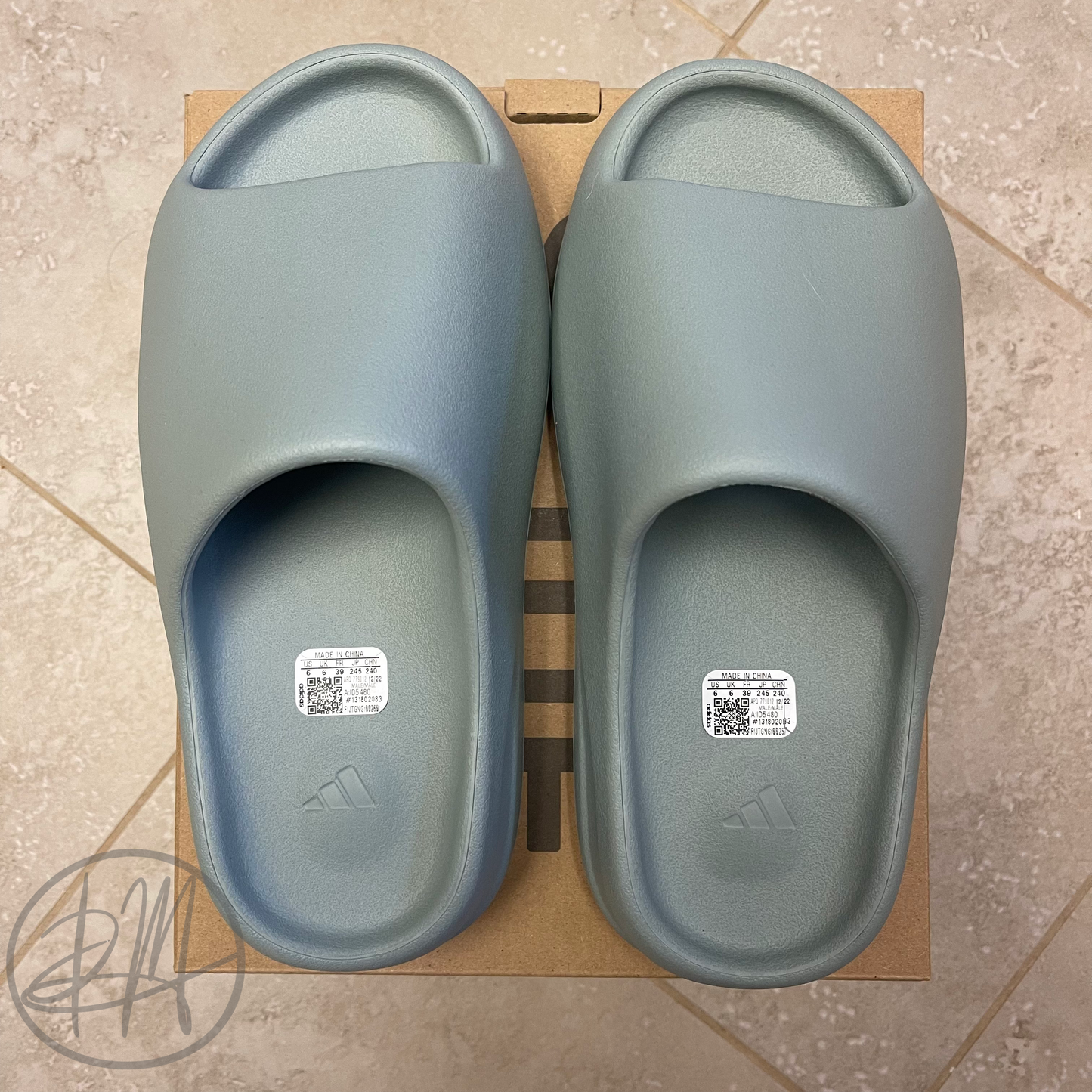 2024 Adidas Yeezy ‘Salt’ Slides