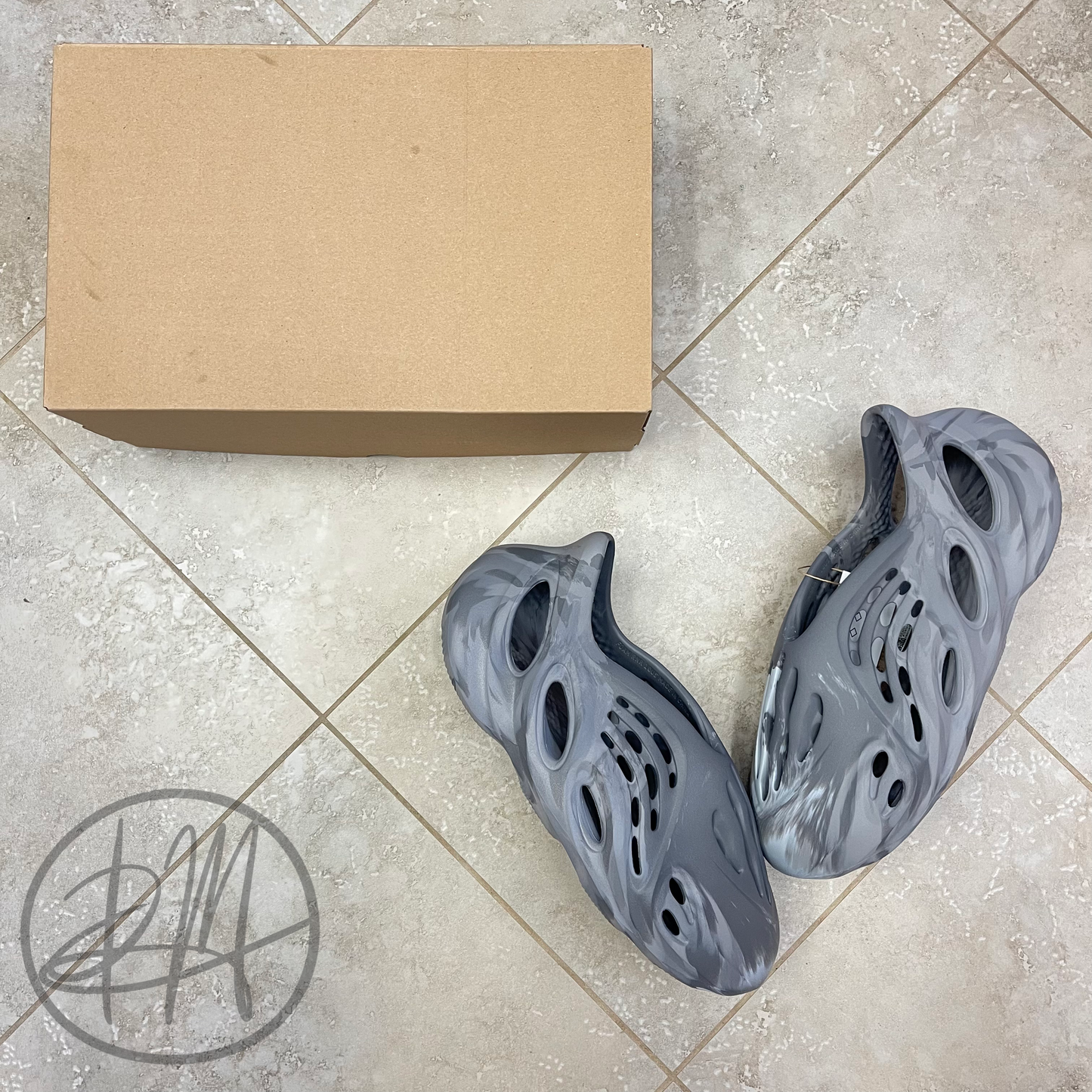 2024 Yeezy Foam Runner 'MX Granite'