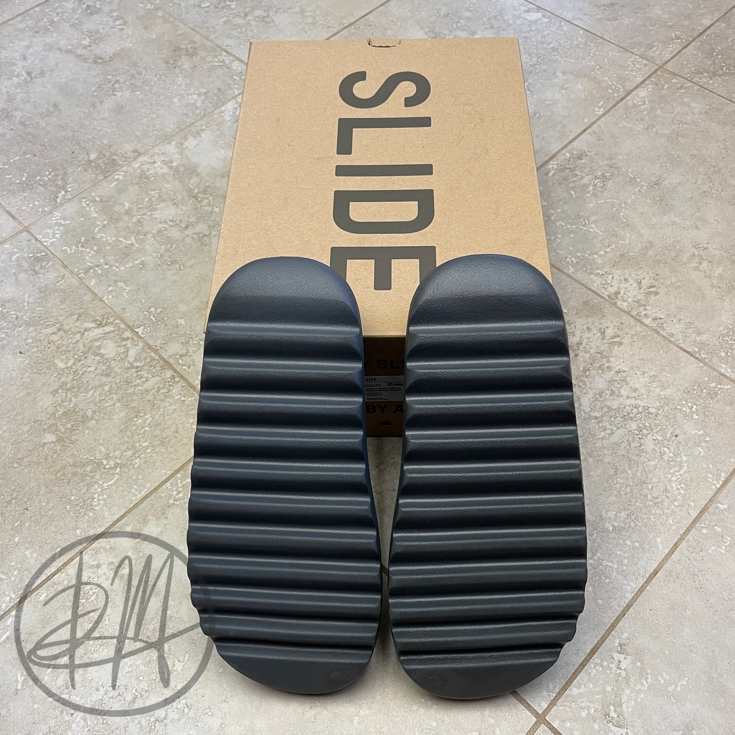 2023 Yeezy Slides 'Granite'